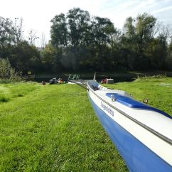 Ruderboot auf dem Land